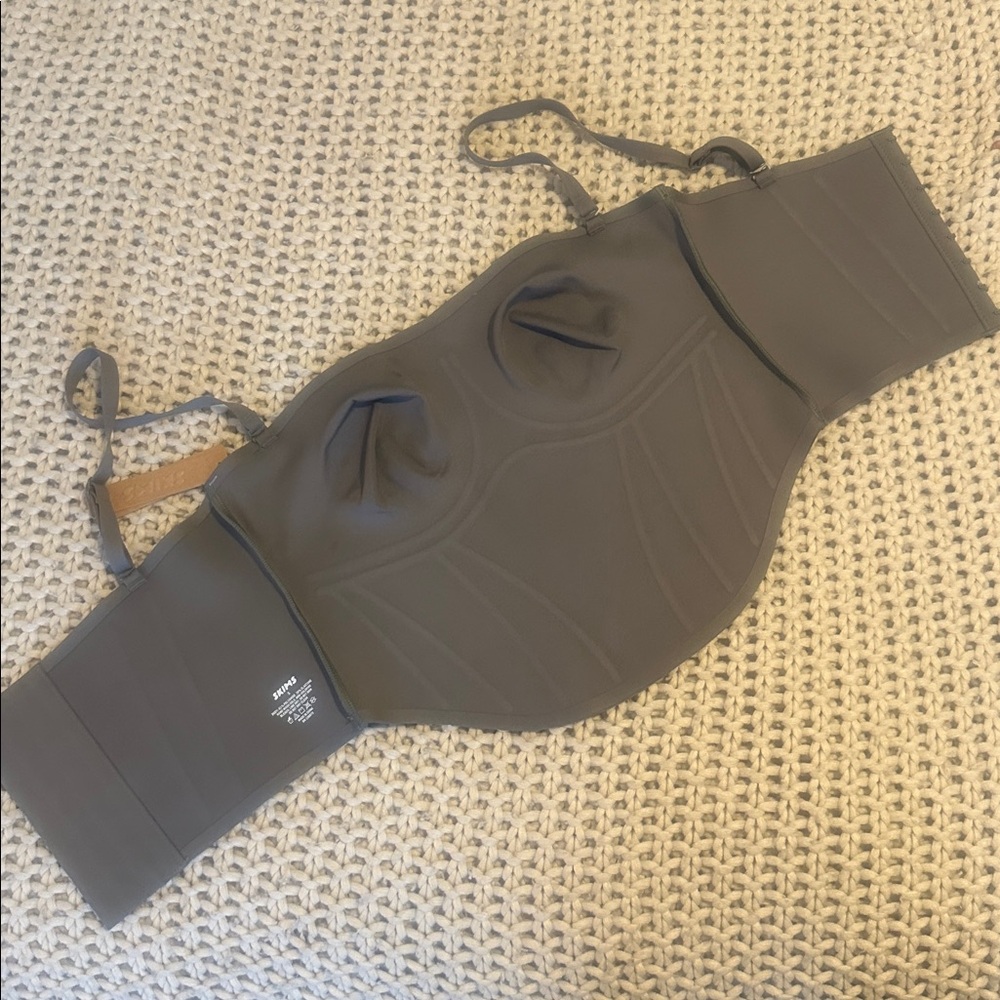 SKIMS Bonded Corset Top in Steel S NWT - Picture 10 of 12